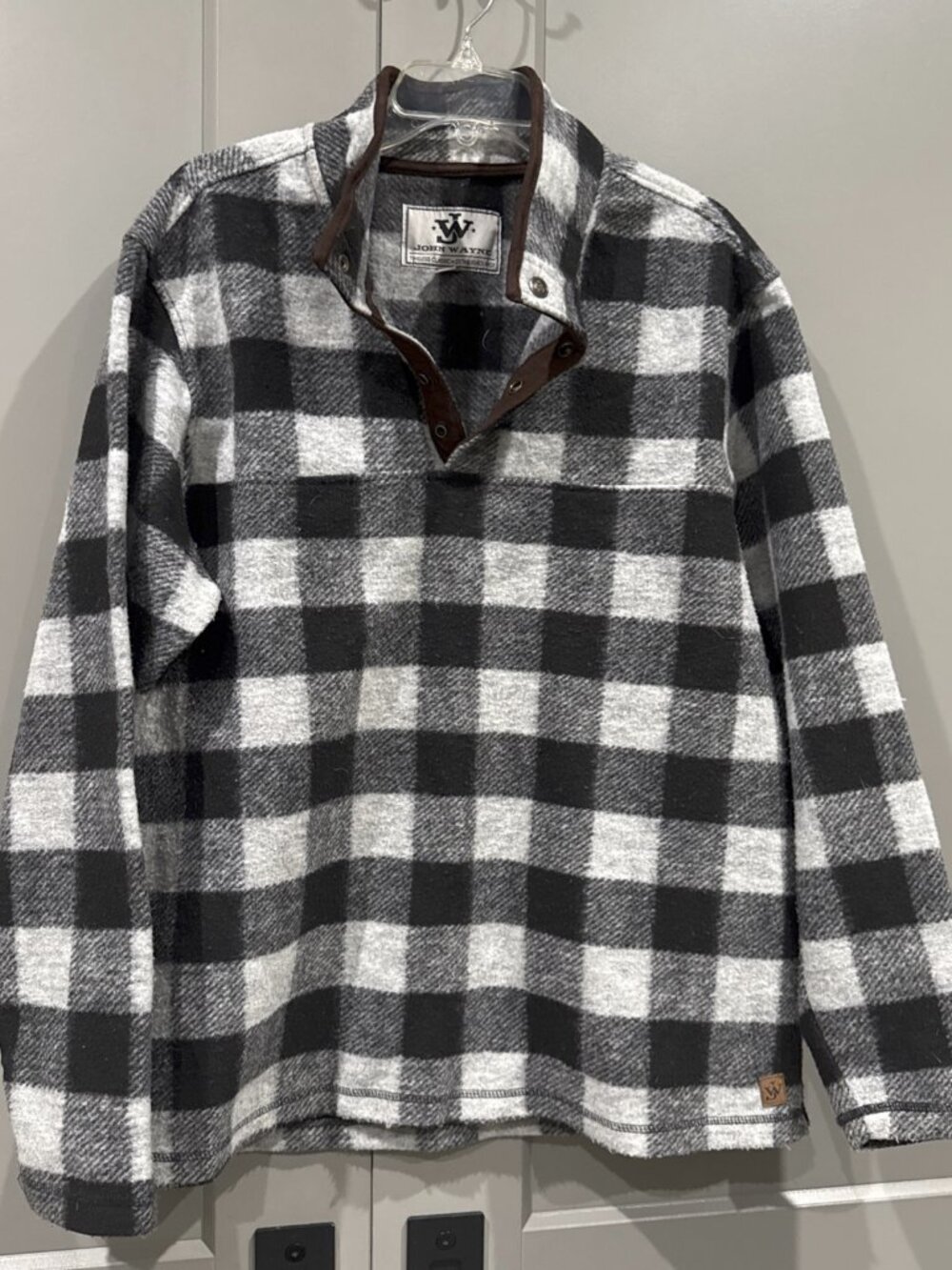 John Wayne Fleece Jacket white /black Plaid 1/4 button Pullover Size Men's L